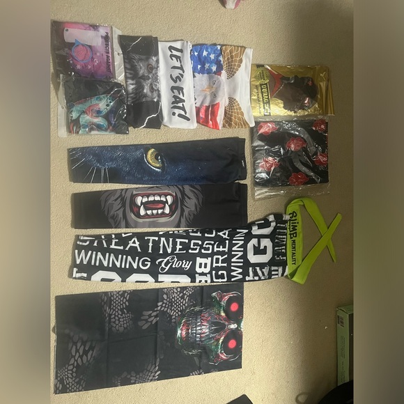 Huge men athletic accessories bundle. Headbands sweatbands sleeves SLEEFS - Picture 1 of 9